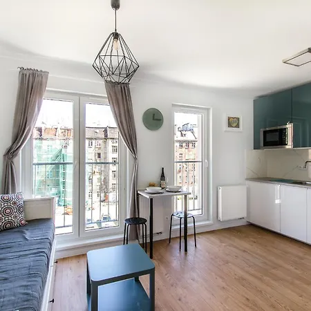 Teal Apartment- Wifi Parking 15 Min Od Rynku 아파트 *