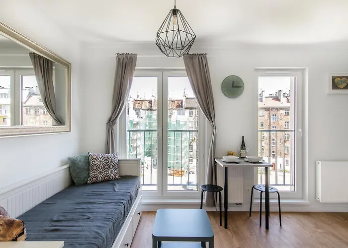 Teal Apartment- Wifi Parking 15 Min Od Rynku 아파트 브로츠와프