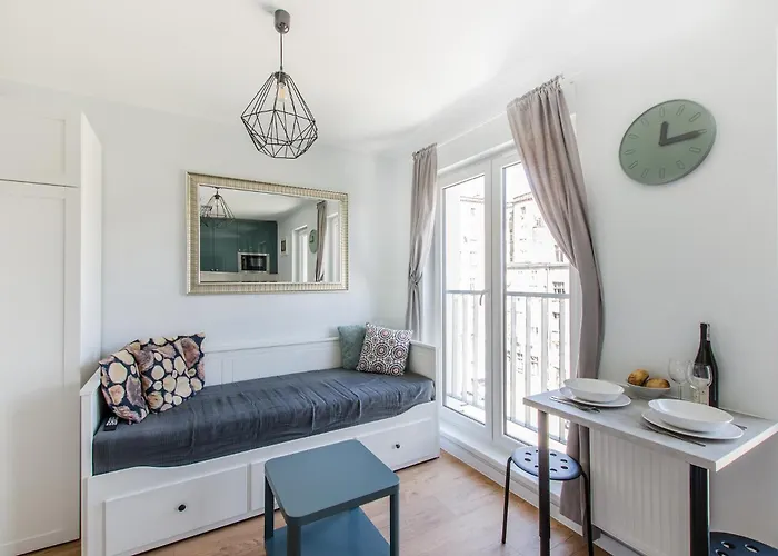 Teal Apartment- Wifi Parking 15 Min Od Rynku 아파트 브로츠와프